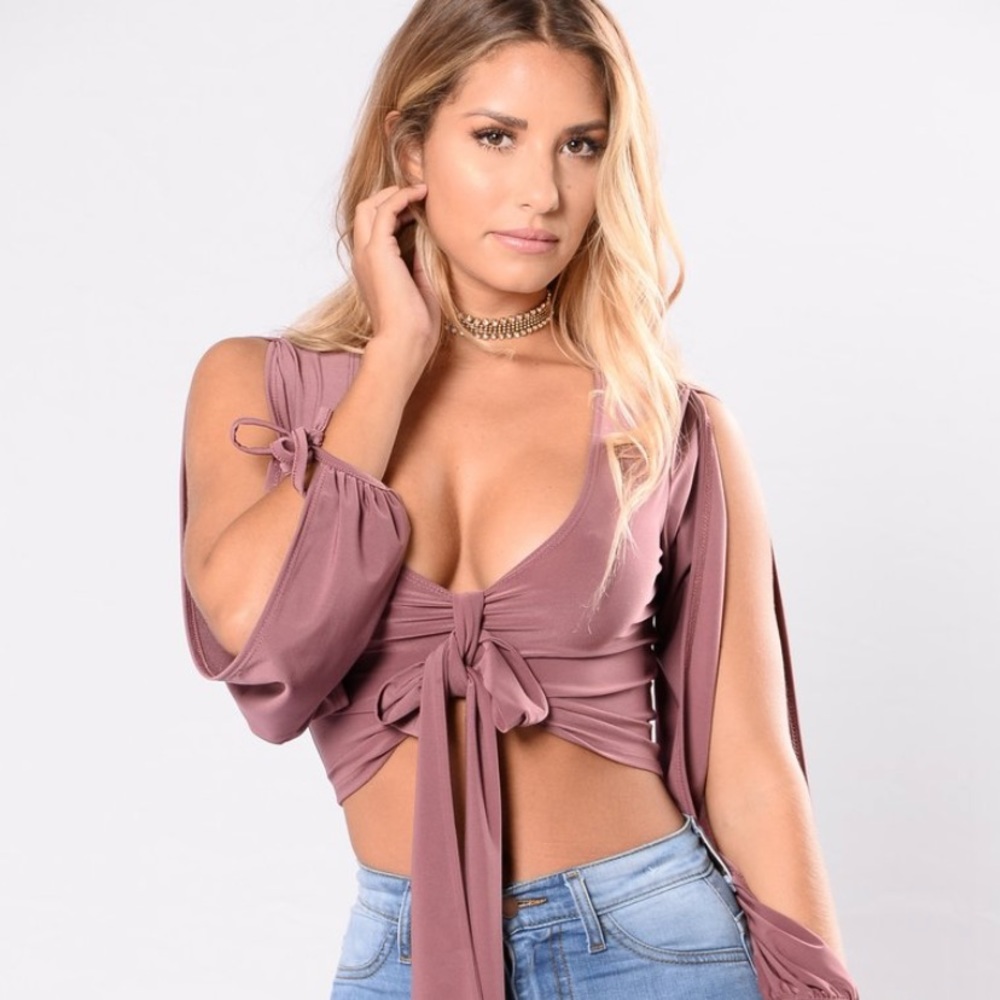Fashion nova crop top